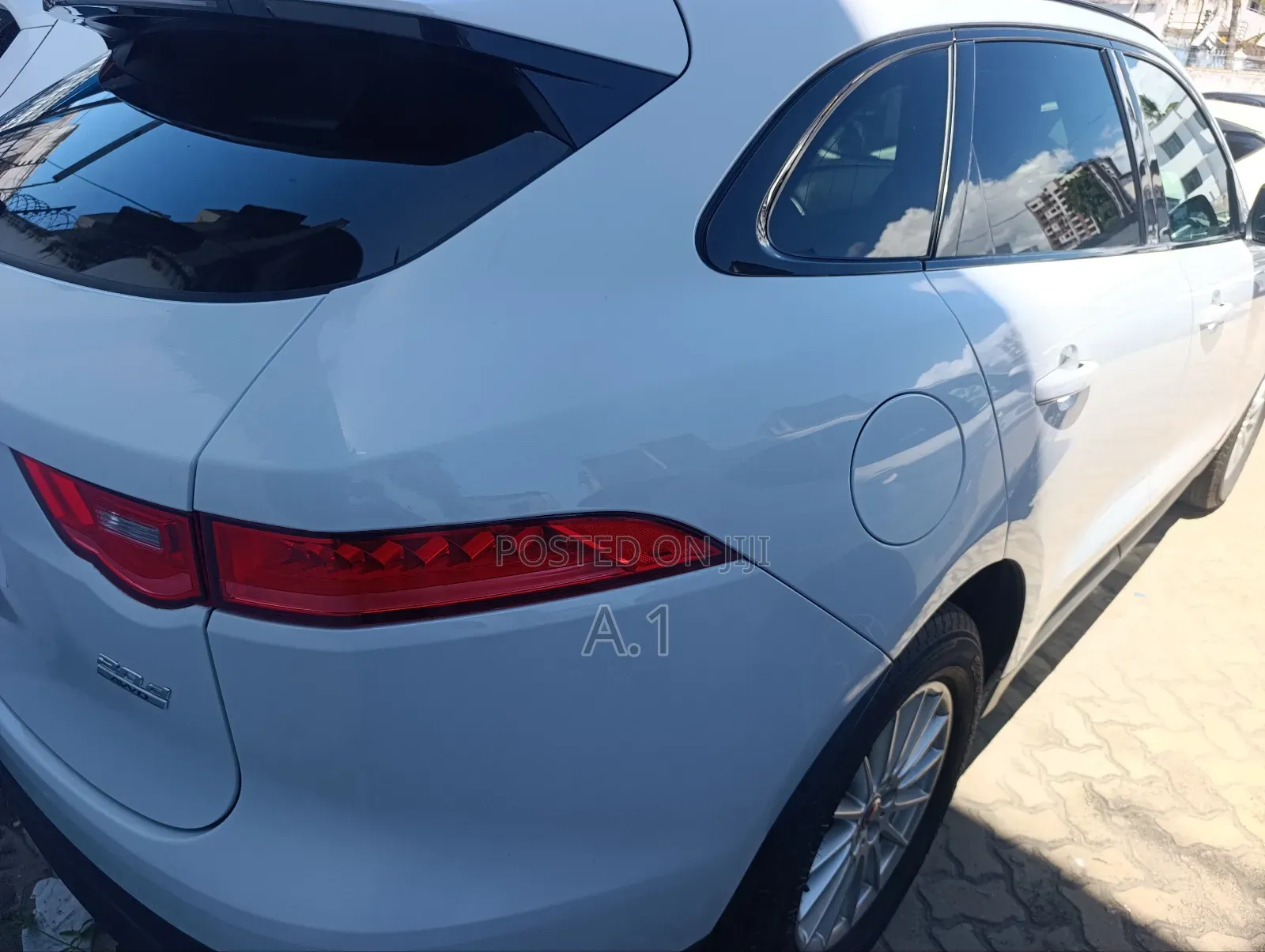 Jaguar F-Pace 20d Premium AWD 2018 White