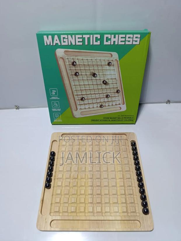 Wooden Magnetic Chess – Kb