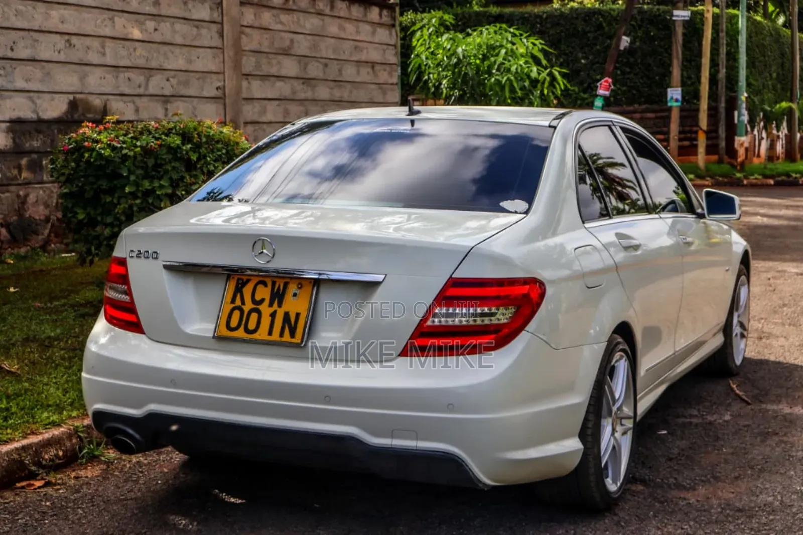 Mercedes-Benz C200 2012 White