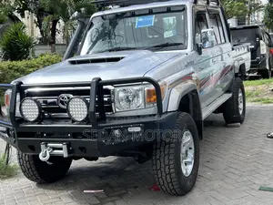 Toyota Land Cruiser 2019 Silver