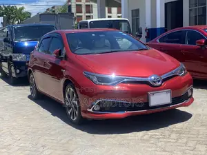 Toyota Auris 2019 Red