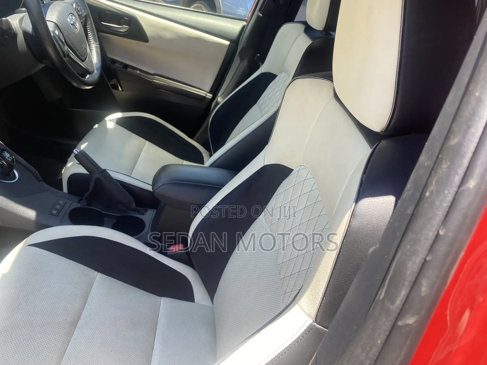 Toyota Auris 2019 Red