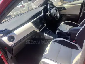 Toyota Auris 2019 Red