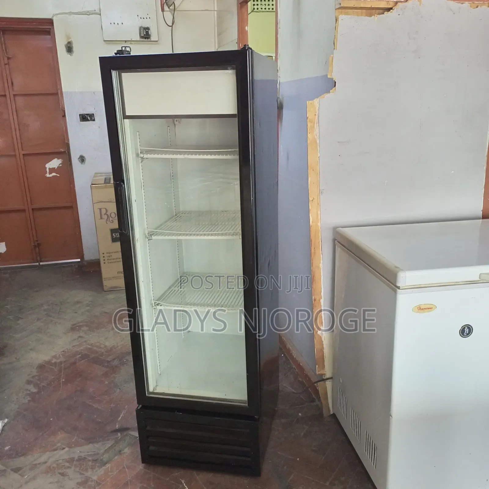 Show Case Chiller ( 300l)