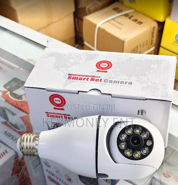 Rotating V380 Pro Single Lens Wifi Bulb PTZ 2way Audio