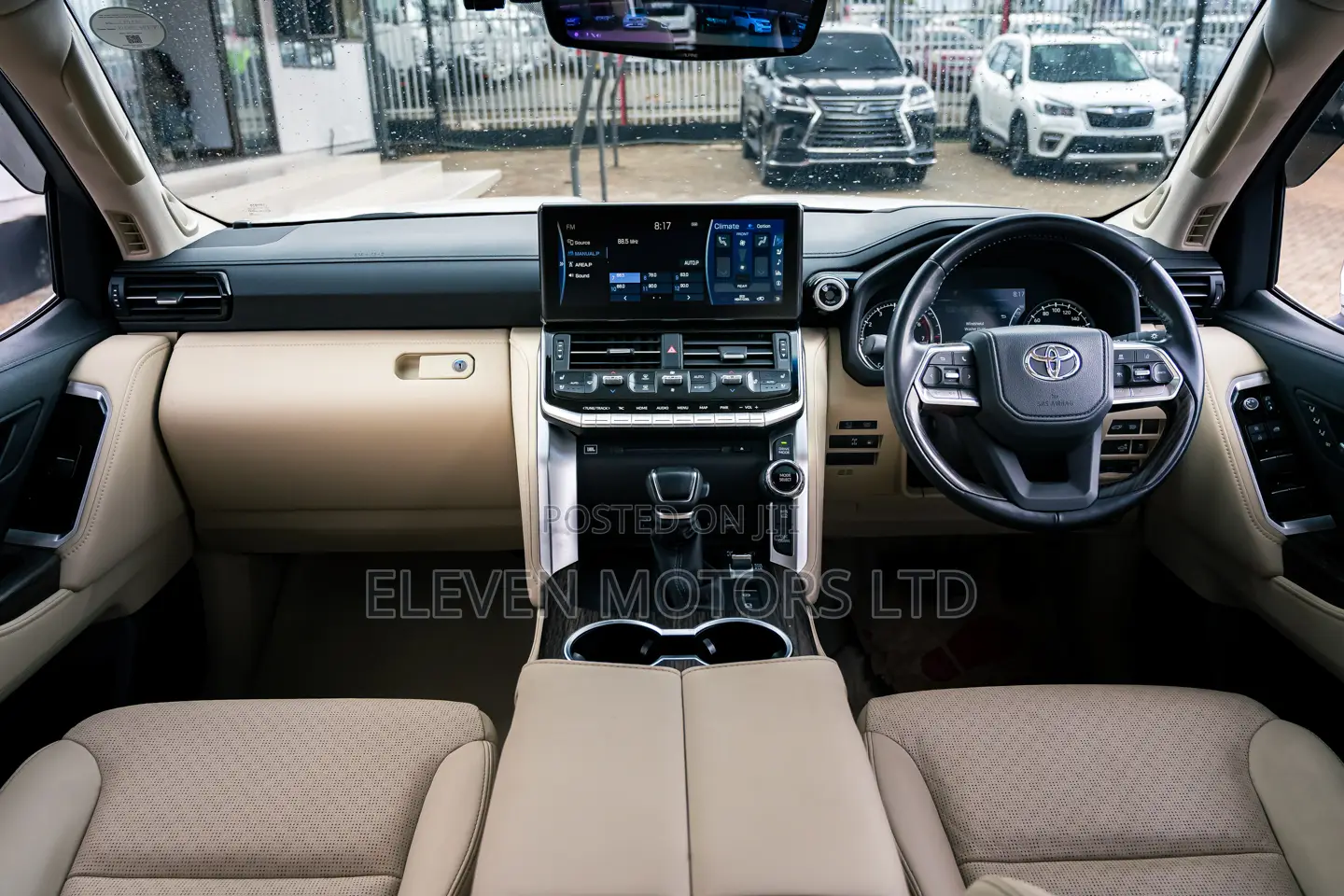 Toyota Land Cruiser LC300 2023 White
