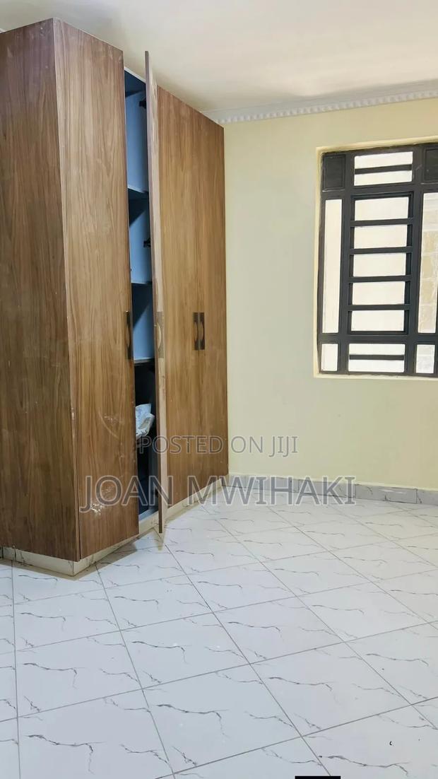 5bdrm Mansion in Naivas, Complex Utawala for rent - thumbnail 6