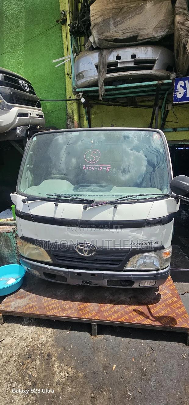 Toyota Dyna Halfcut With No Defaults Available - thumbnail 14