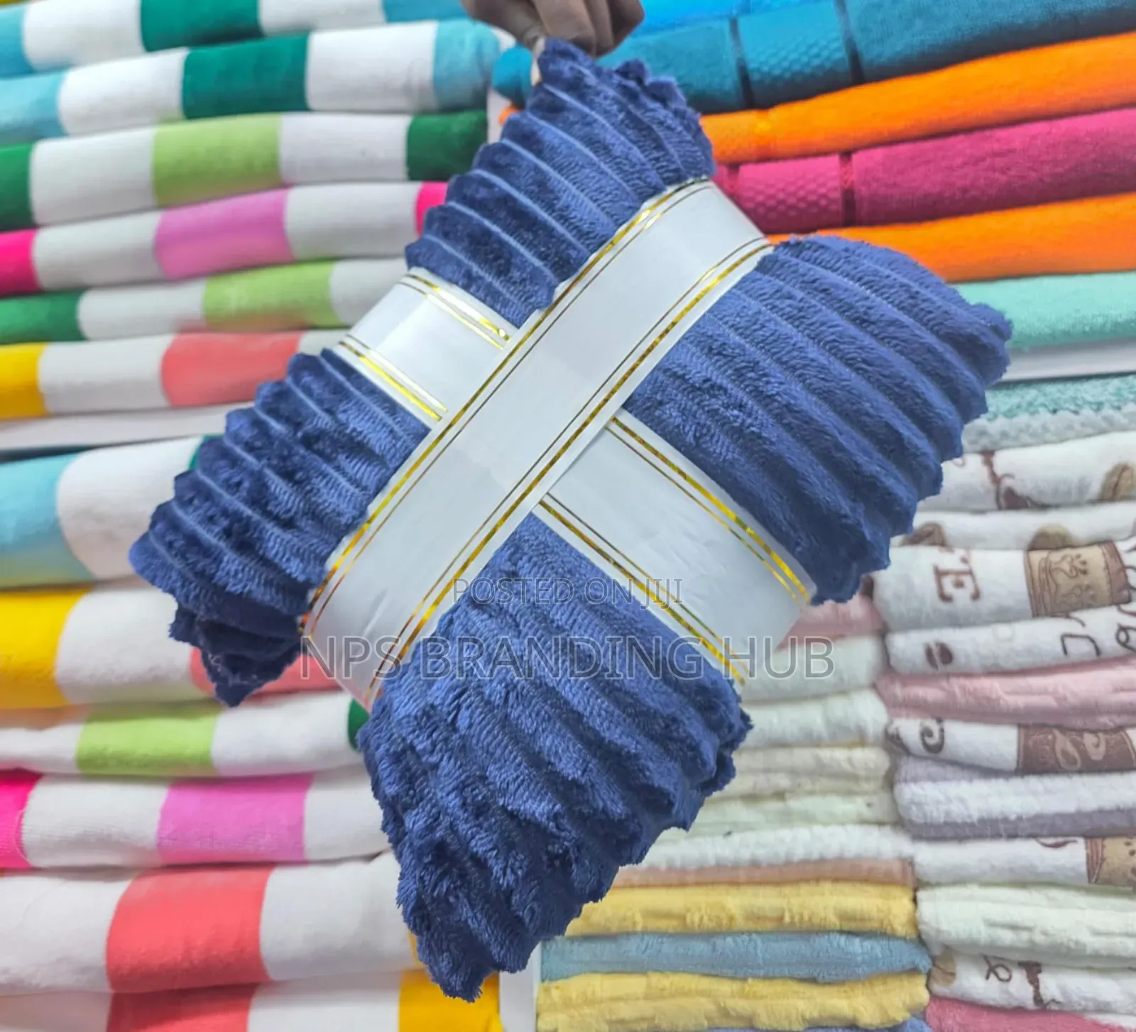 Velvet Fleece Blankets With Ribbon Size: *6*6 Sk