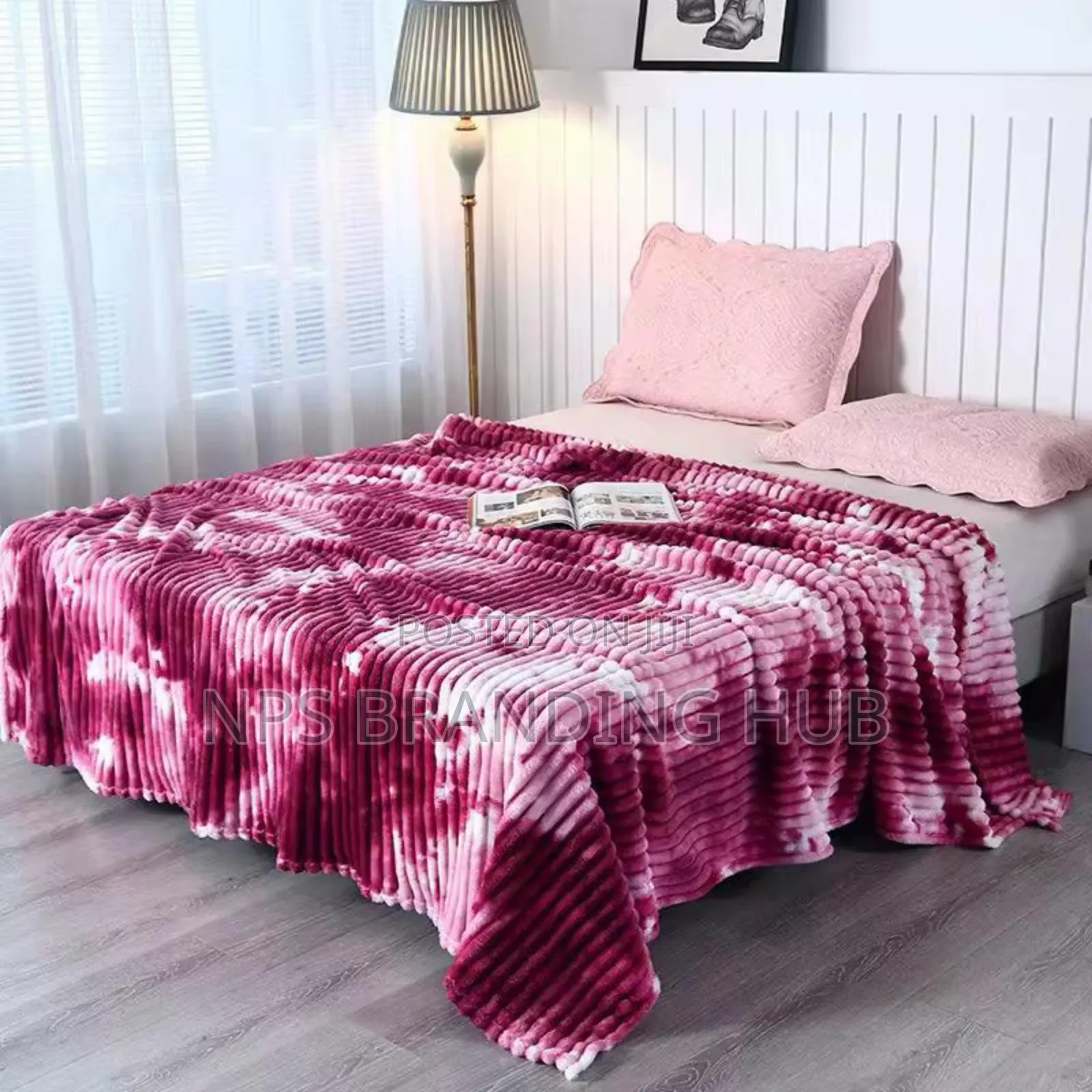 Velvet Fleece Blankets With Ribbon Size: *6*6 Sk