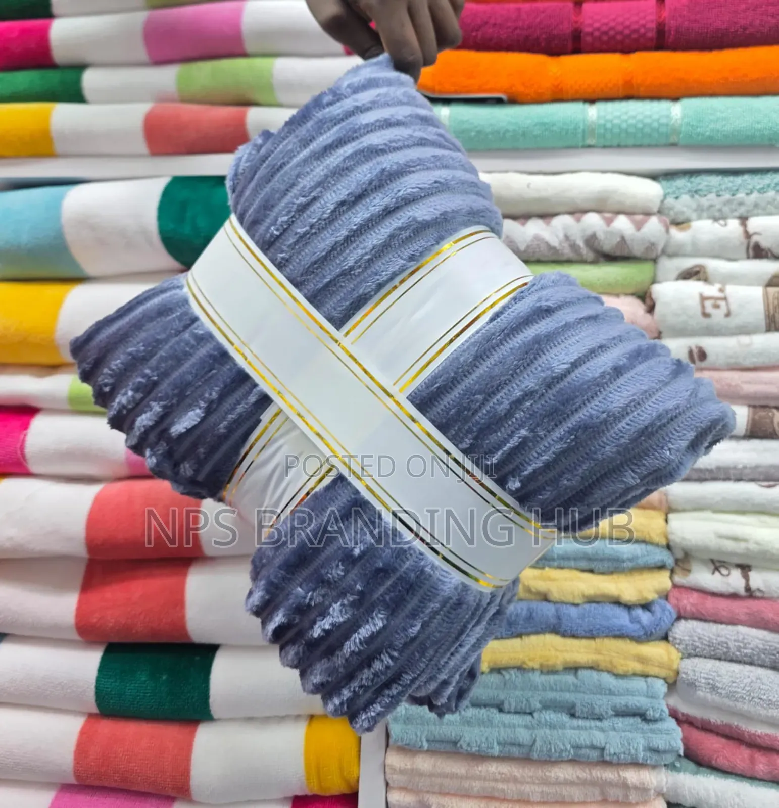 Velvet Fleece Blankets With Ribbon Size: *6*6 Sk