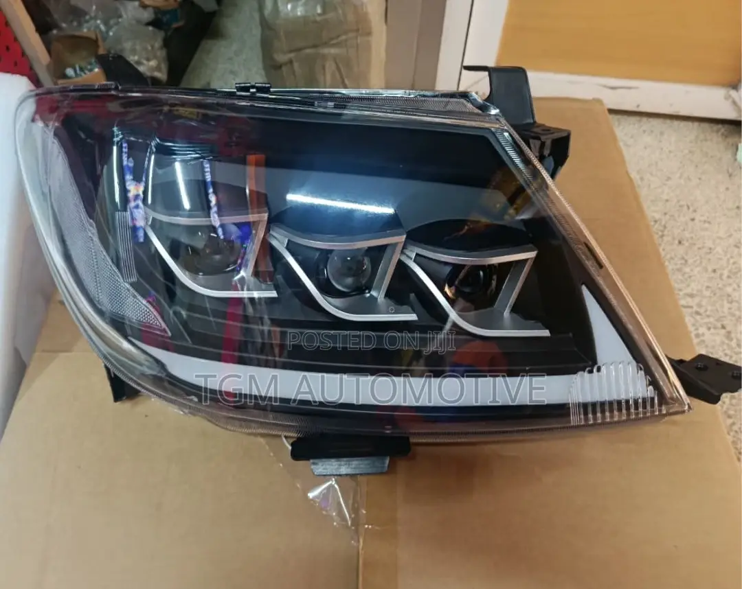 Stylish Hilux Vigo 2005 Led Headlight (Lexus Style)