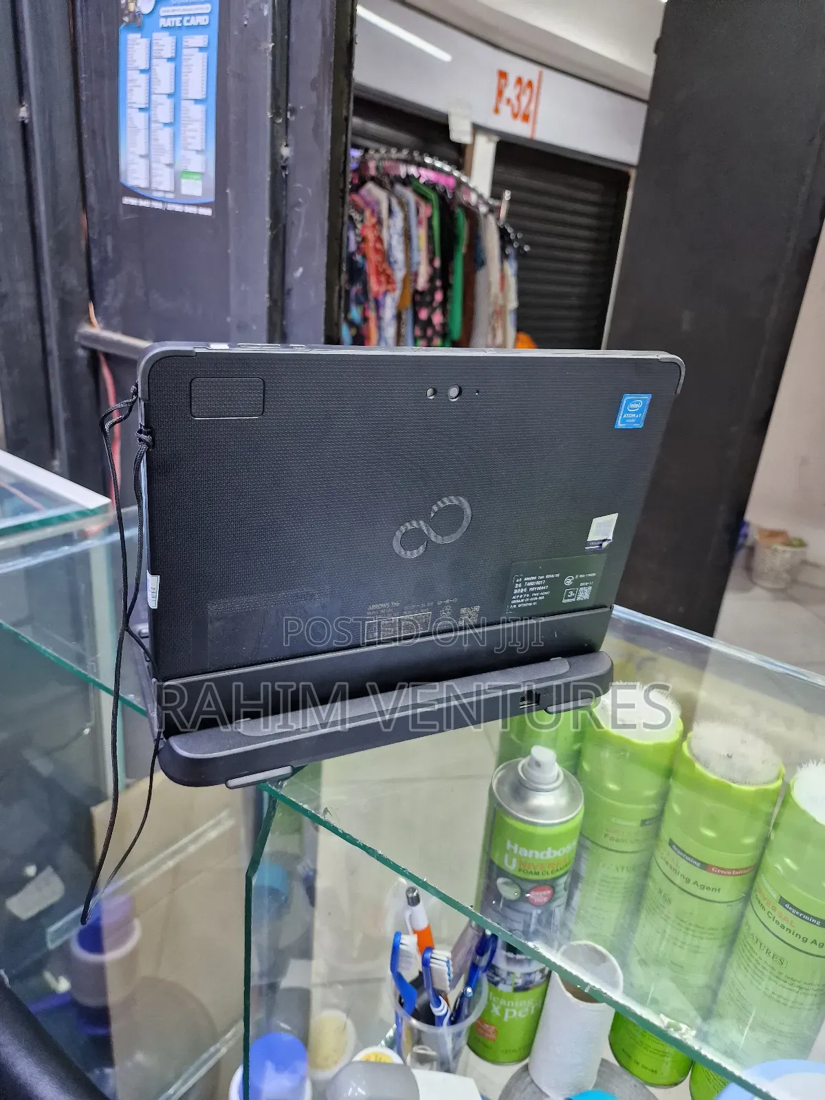 Laptop Fujitsu Esprimo X9510 4GB Intel Pentium SSD 128GB