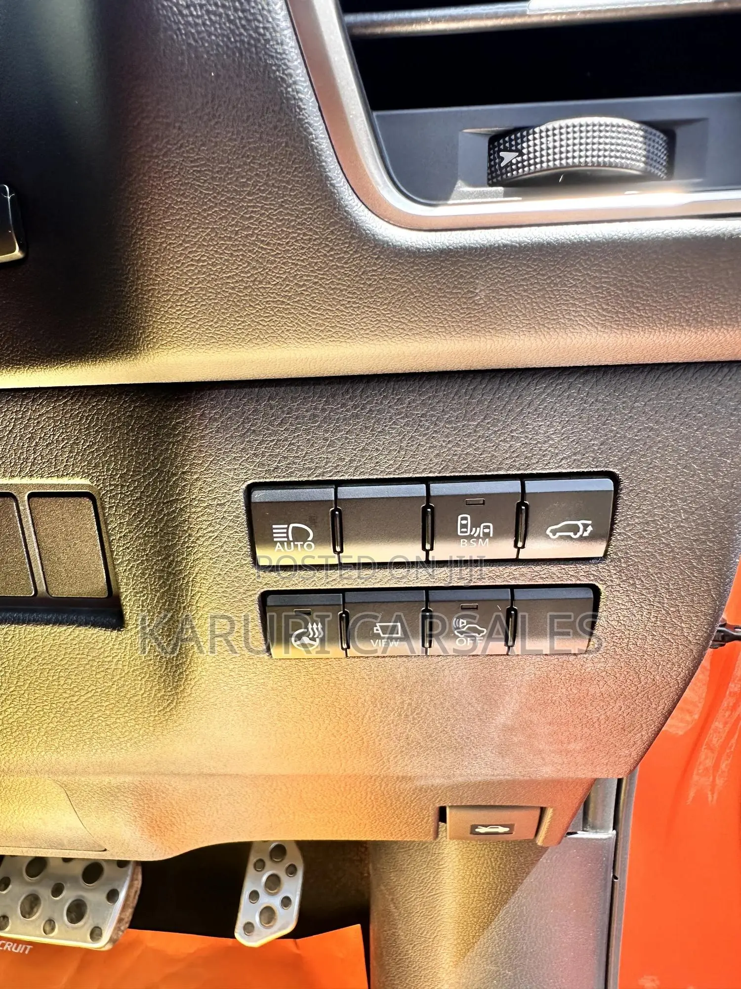 Lexus NX 2018 Orange