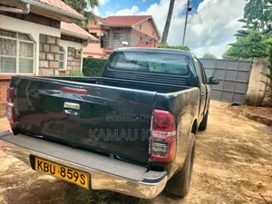 Toyota Hilux 2012 Black