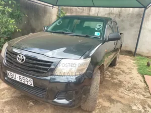 Toyota Hilux 2012 Black