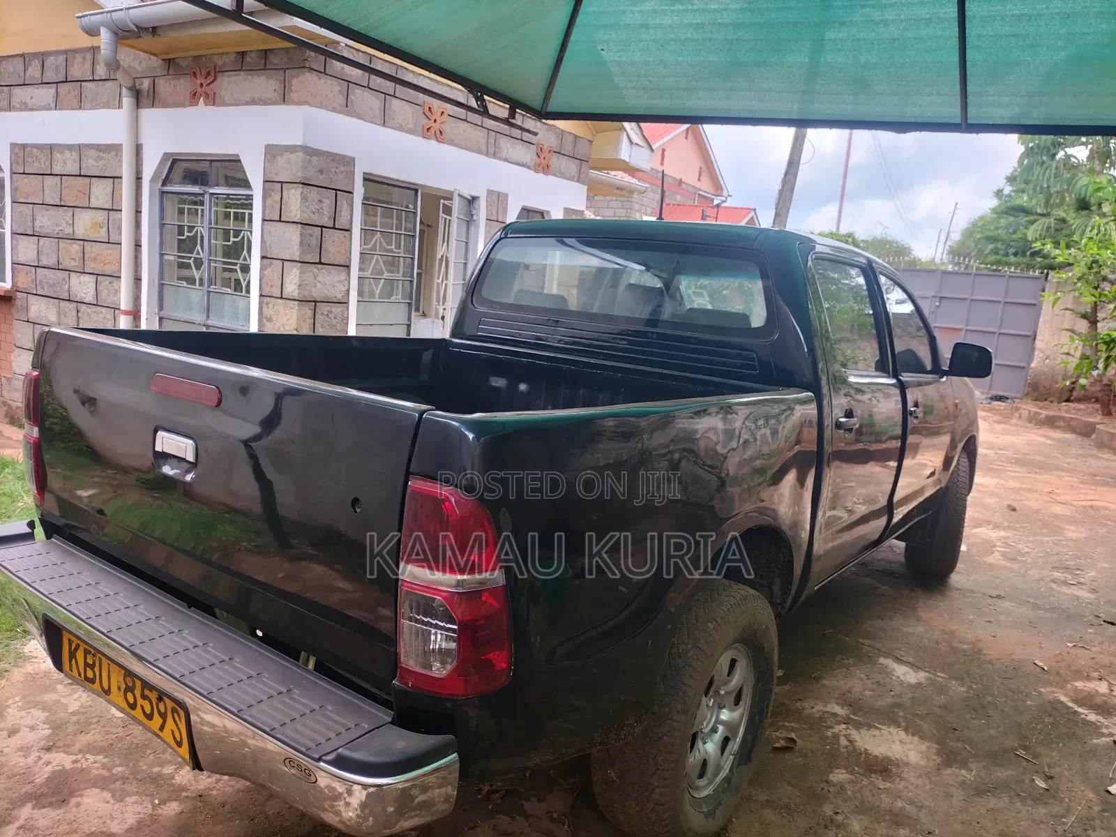 Toyota Hilux 2012 Black