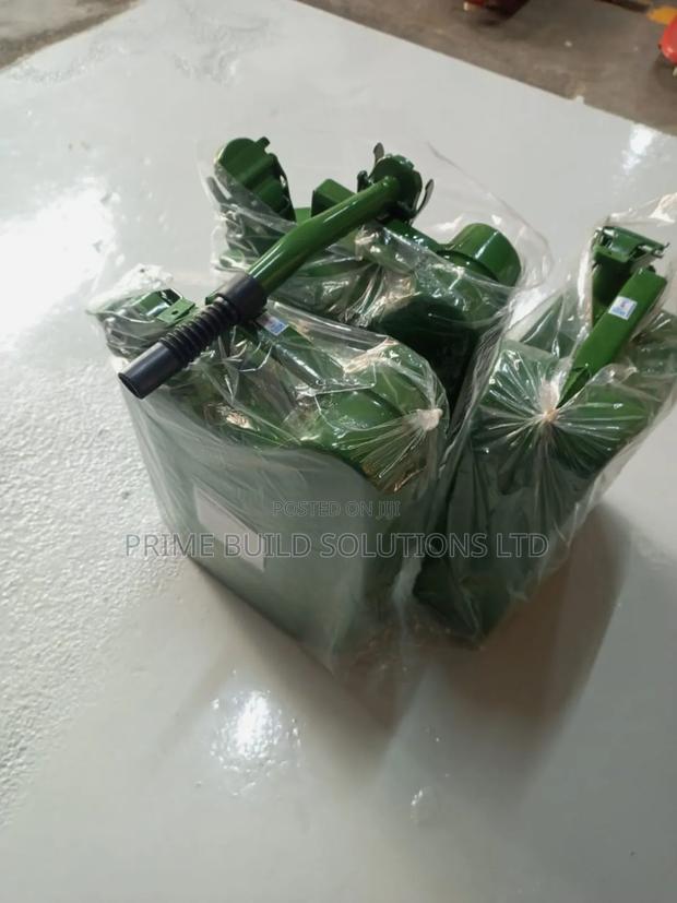 10l Plastic Fuel Jerrican (Heavy Duty) - main view