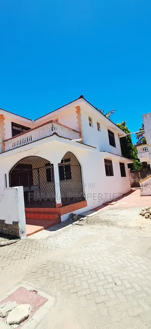 4bdrm Mansion in Nyali for sale
