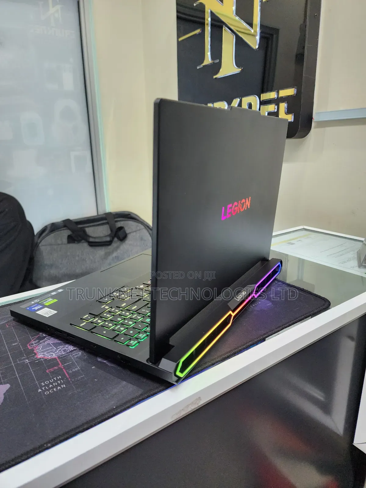 New Laptop Lenovo Legion Pro 7 32GB Intel Core Ultra 9 SSD 1T
