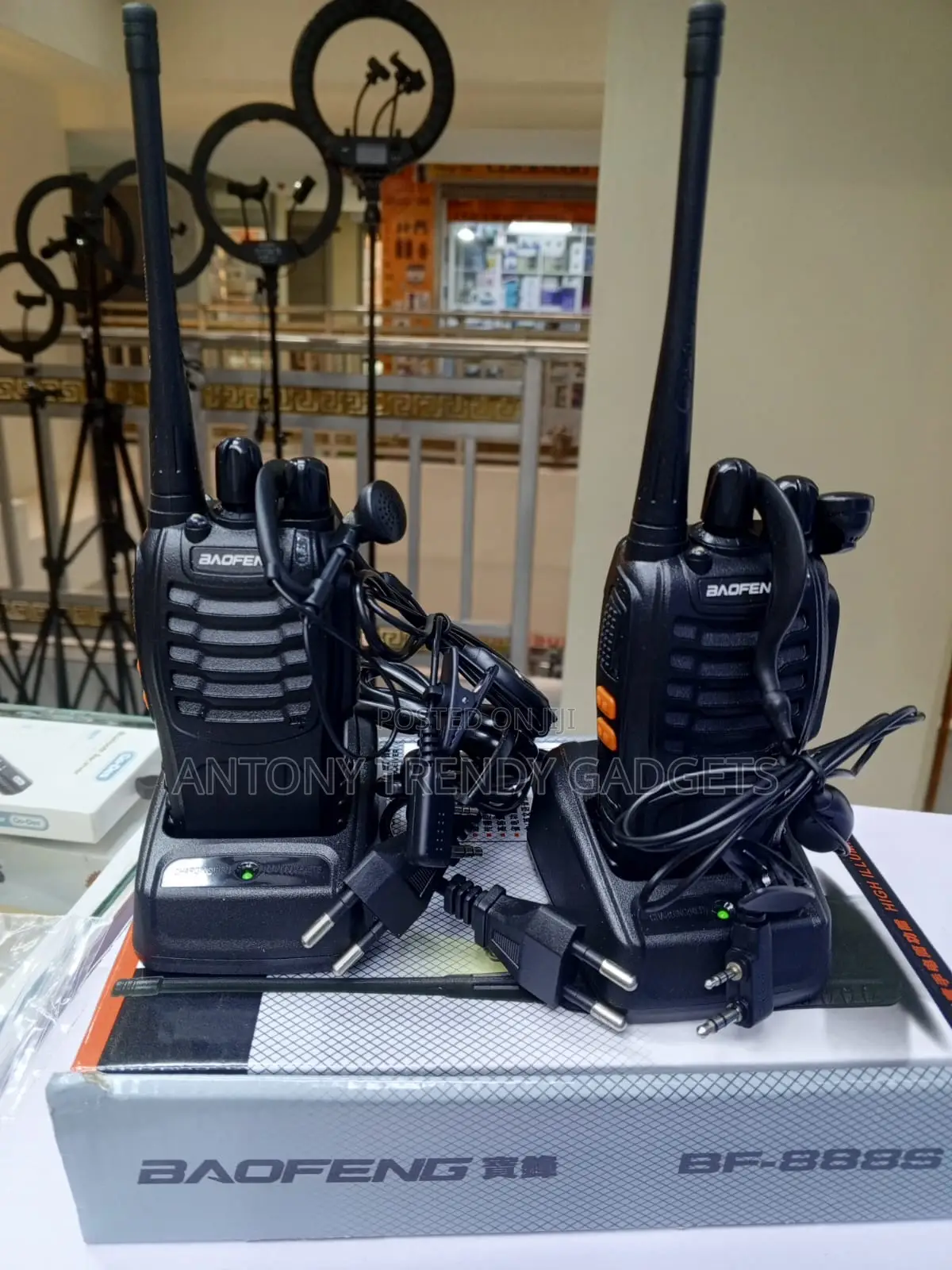Baofeng Bf-888s Uhf 16-Channel Portable Walkie Talkies