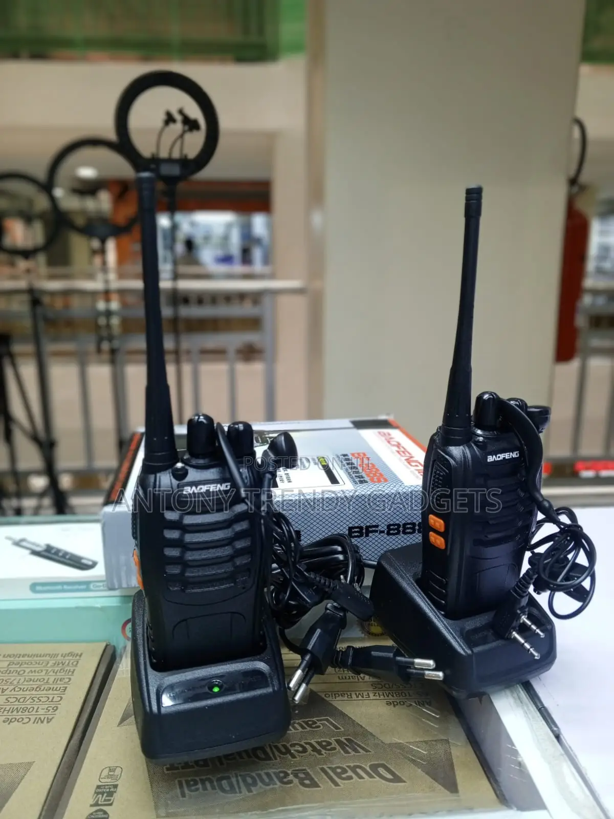 Baofeng Bf-888s Uhf 16-Channel Portable Walkie Talkies