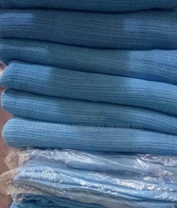 High Quality Hospital Cellular Blankets