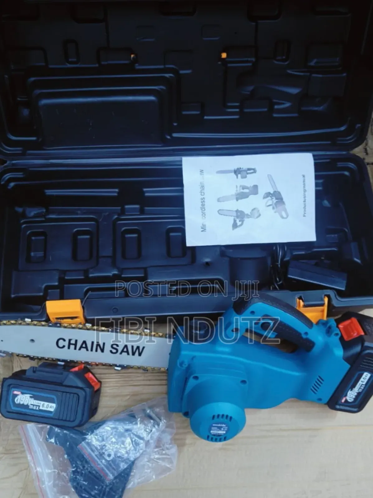 Makita Chainsaw/198v Chainsaw