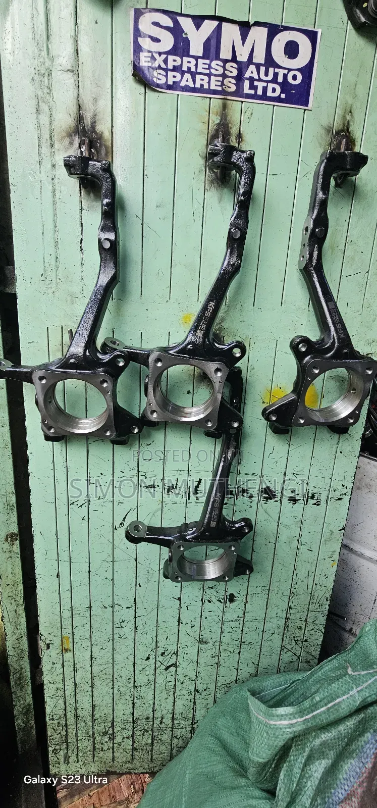 Toyota Hilux Knucle Arms