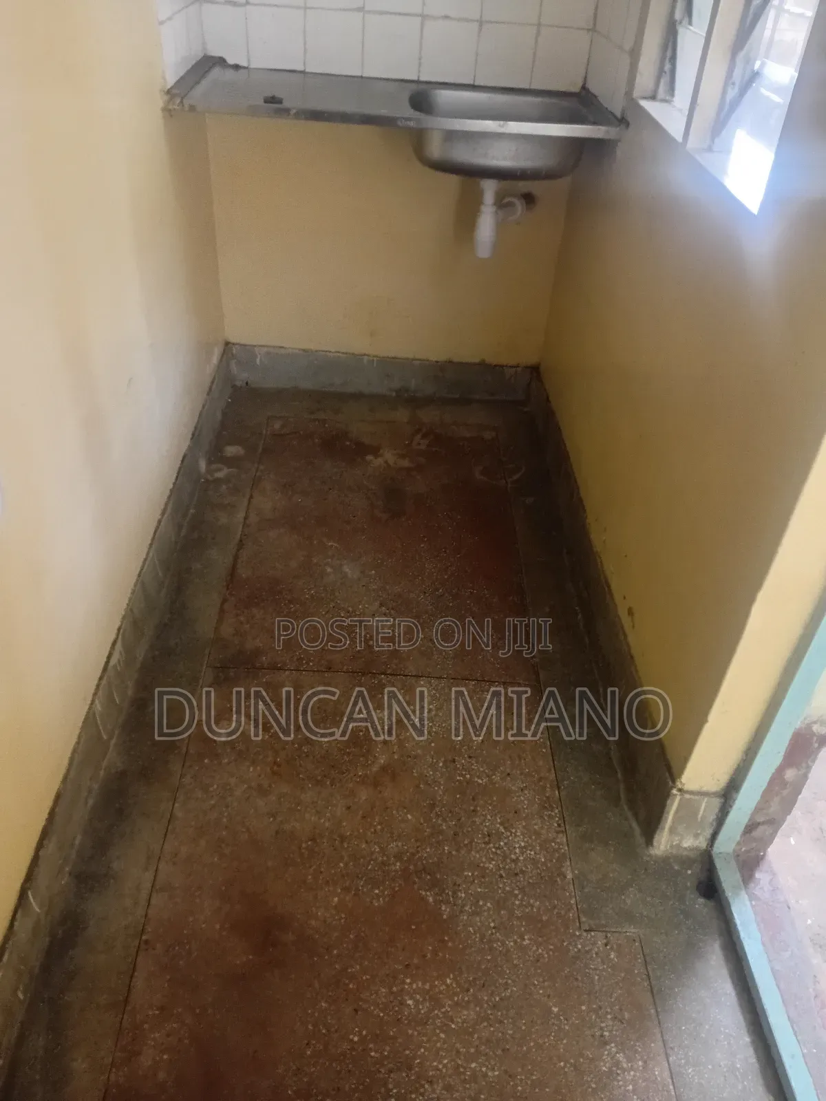 1 bedroom apartment for rent — image 1 of 5