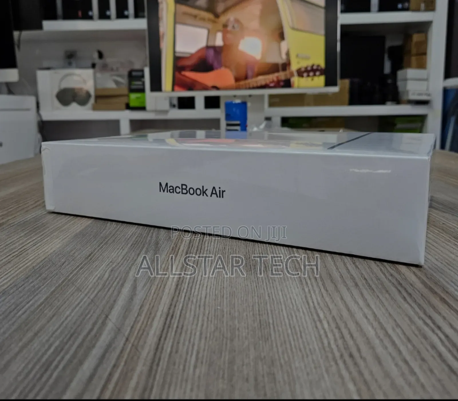 New Laptop Apple MacBook Air 2024 M3 15-inch 16GB Apple M3 SSD 512GB