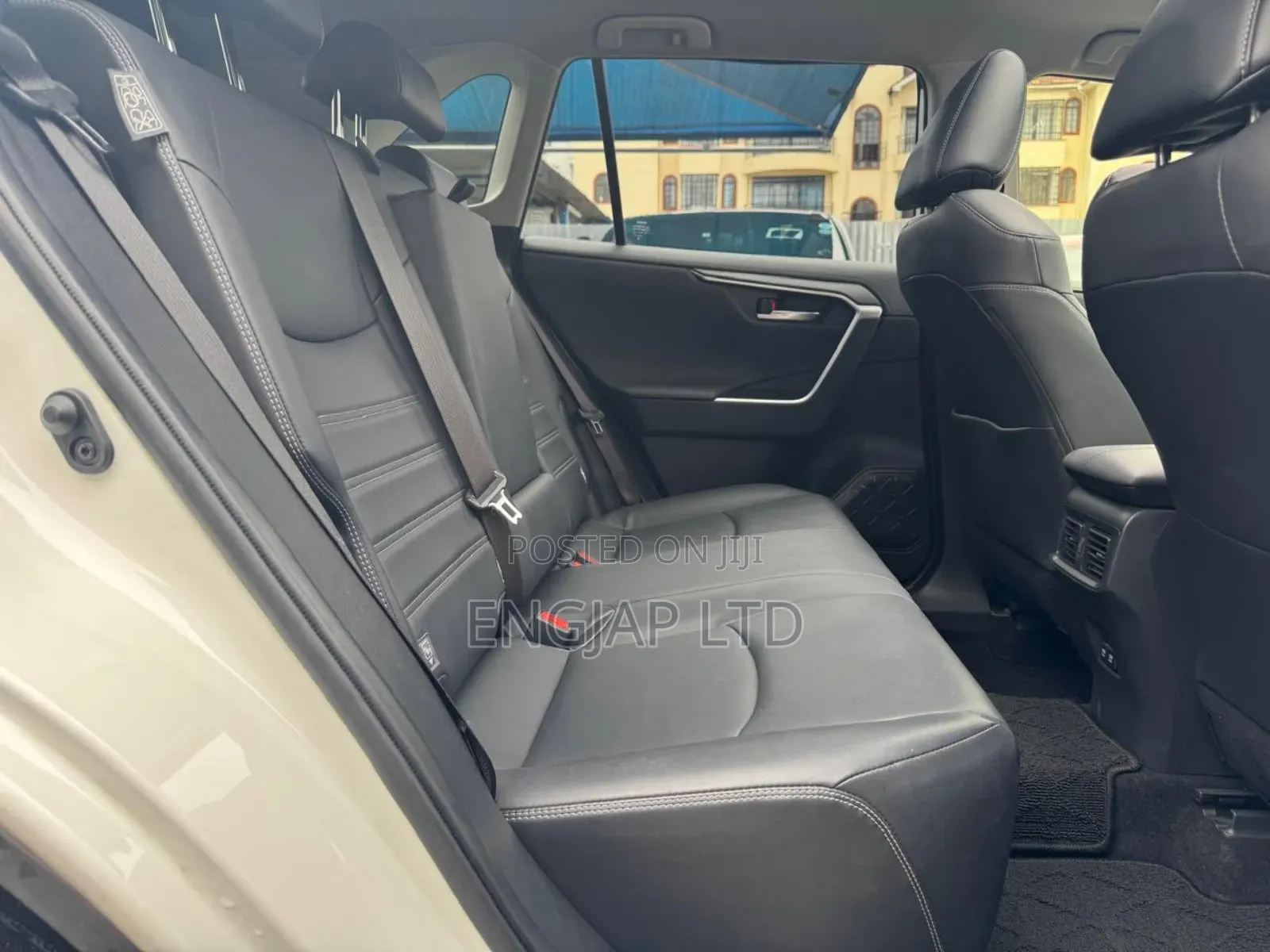Toyota RAV4 2019 White
