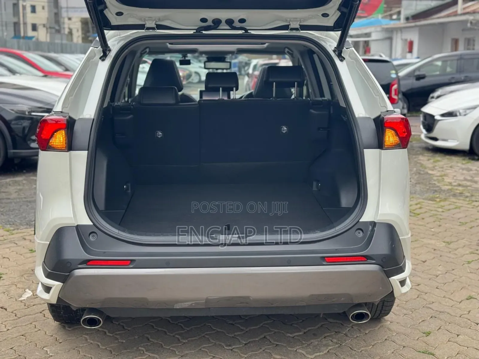 Toyota RAV4 2019 White