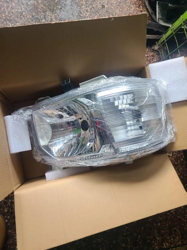 7l/9l Headlight - thumbnail 2
