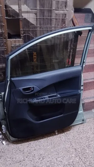 Ractis New Model Front Door Right Side