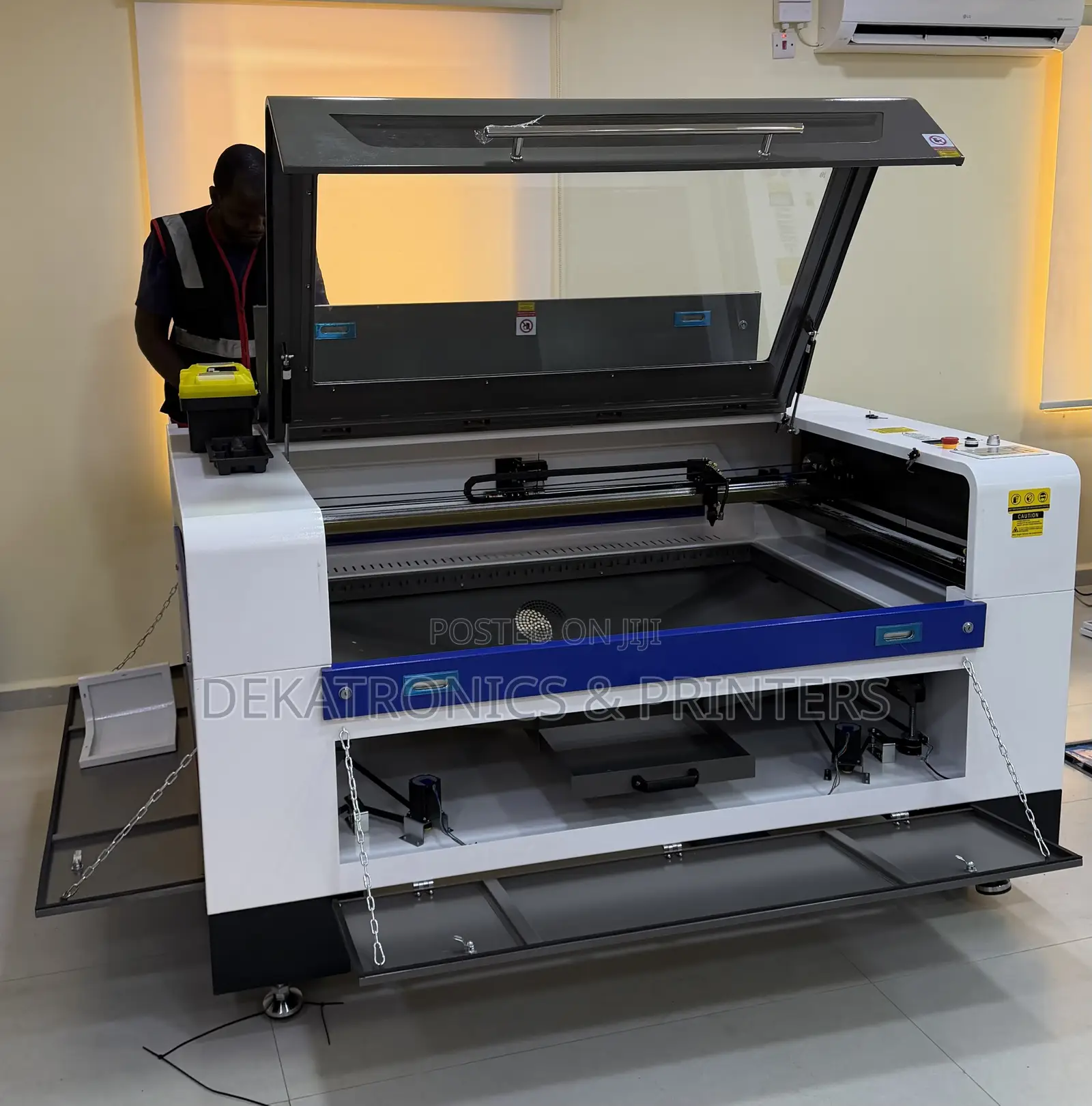 1300mm by 900mm Co2 Laser Engraving Industrial Machine