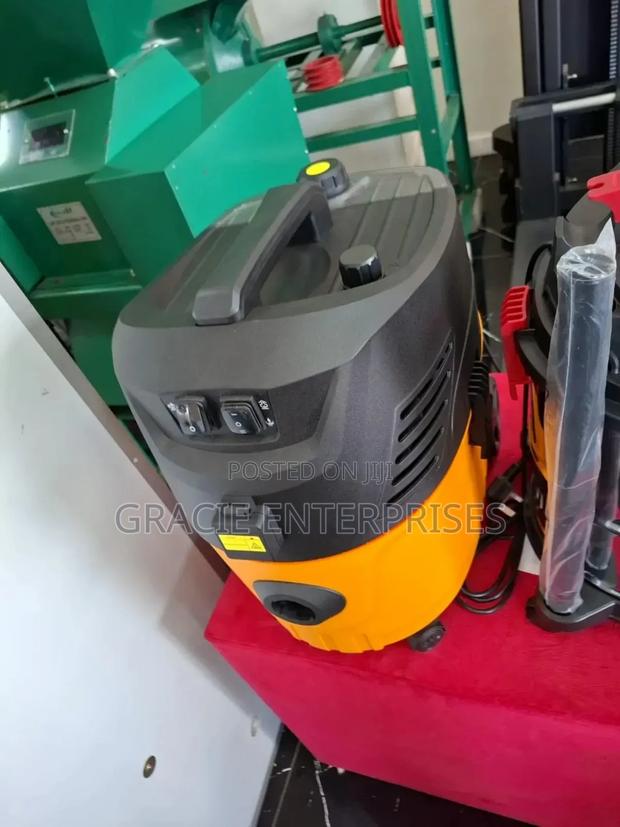 Steam Vacuum Cleaner - main view