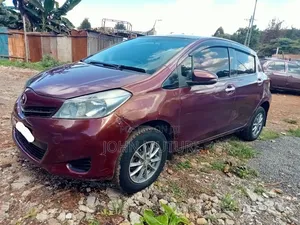 Toyota Vitz 2012 Maroon