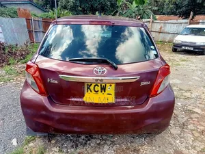 Toyota Vitz 2012 Maroon