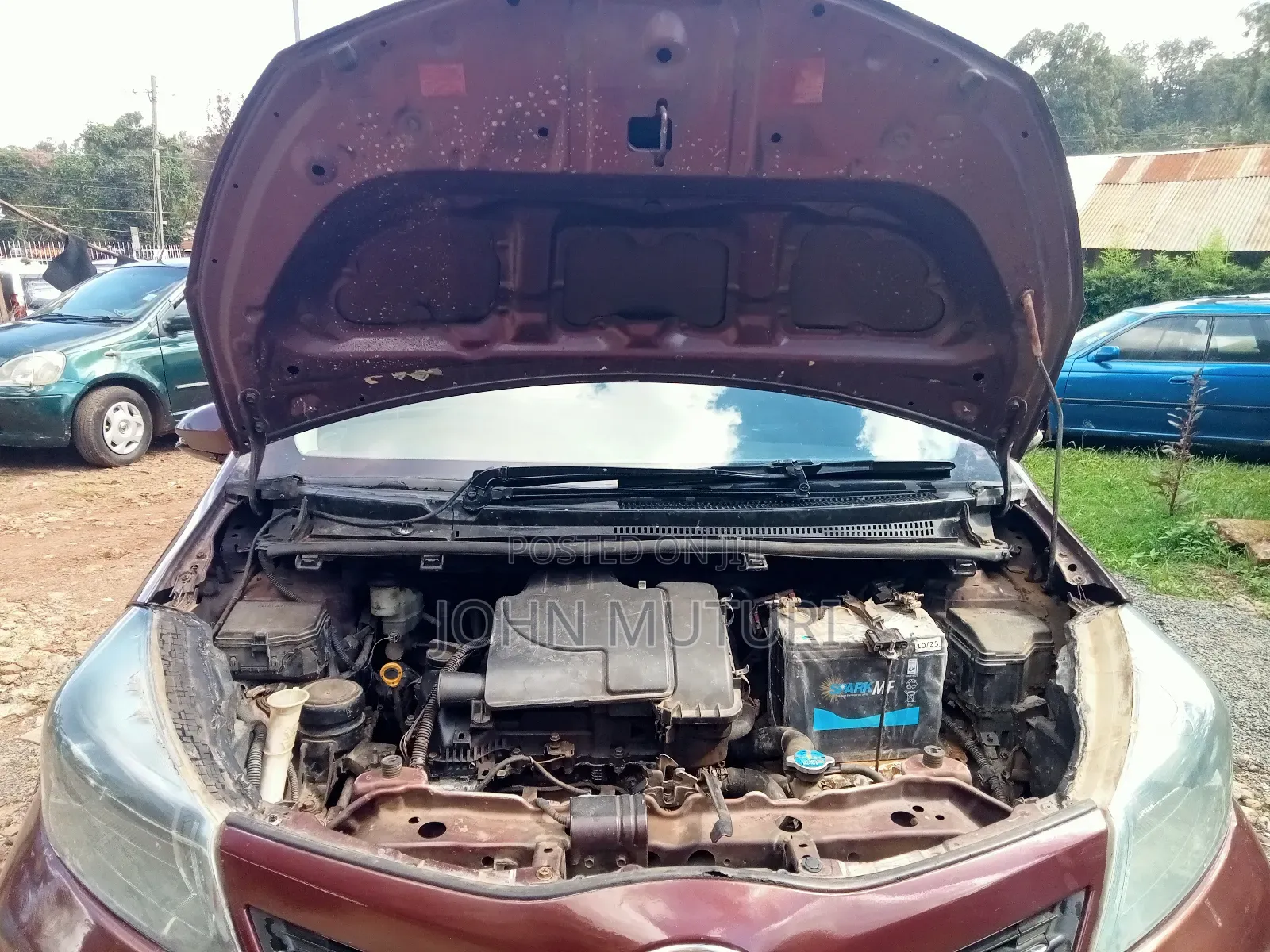 Toyota Vitz 2012 Maroon