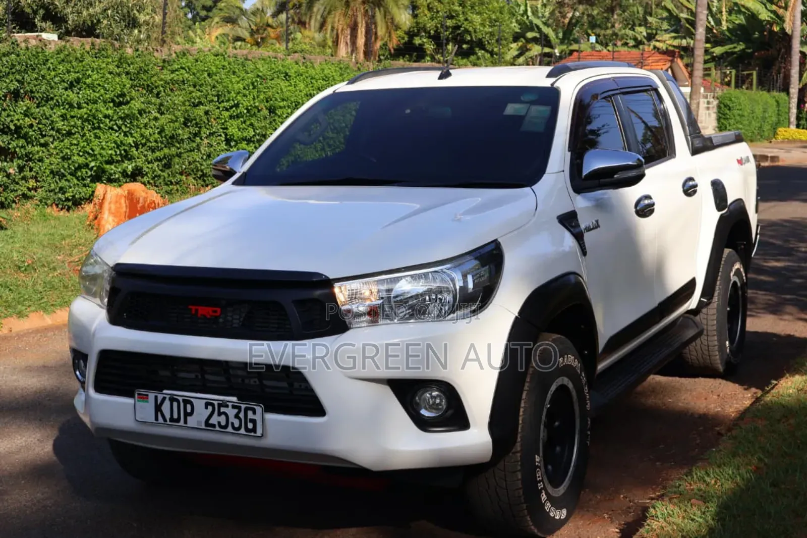 Toyota Hilux 2016 White