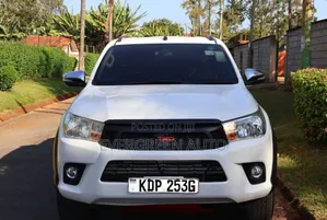 Toyota Hilux 2016 White