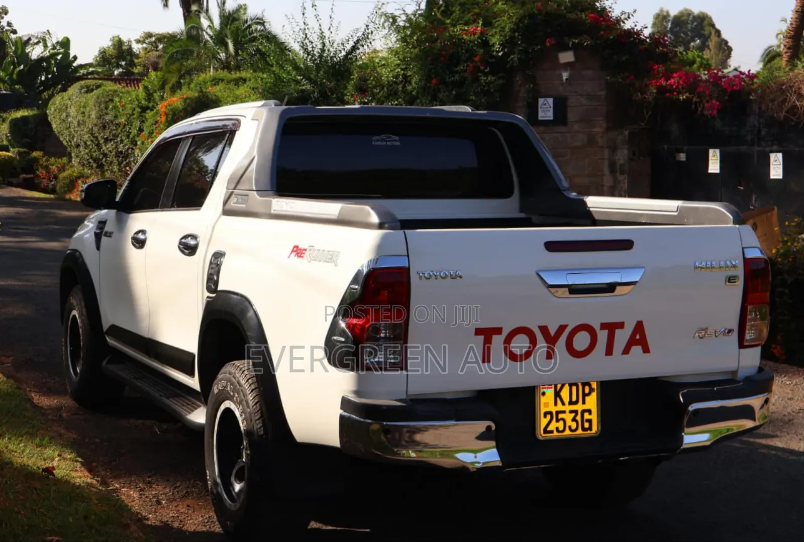 Toyota Hilux 2016 White
