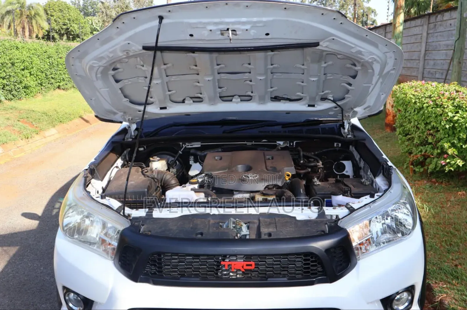 Toyota Hilux 2016 White