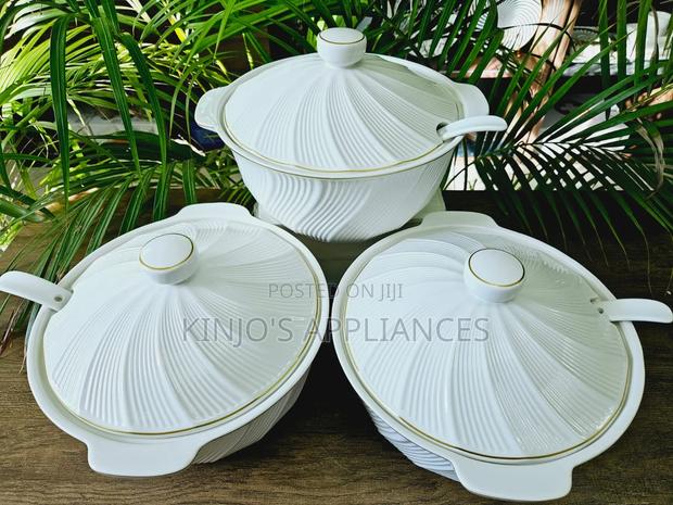 3 Pieces Ceramic Serving Bowls
Comes With Serving Spoons