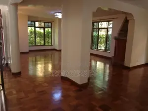 5bdrm Villa in Valley Arcade for rent