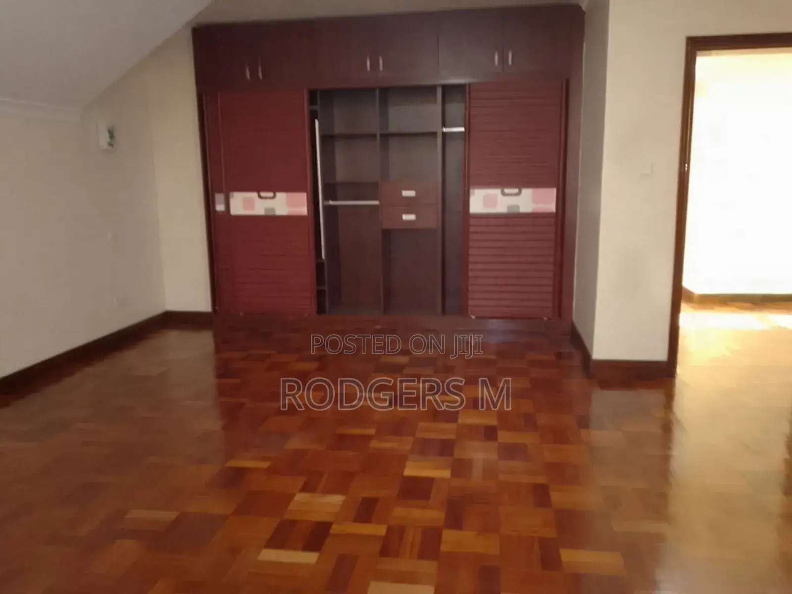 5bdrm Villa in Valley Arcade for rent