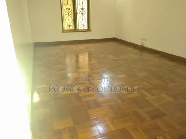 5bdrm Villa in Valley Arcade for rent - thumbnail 16