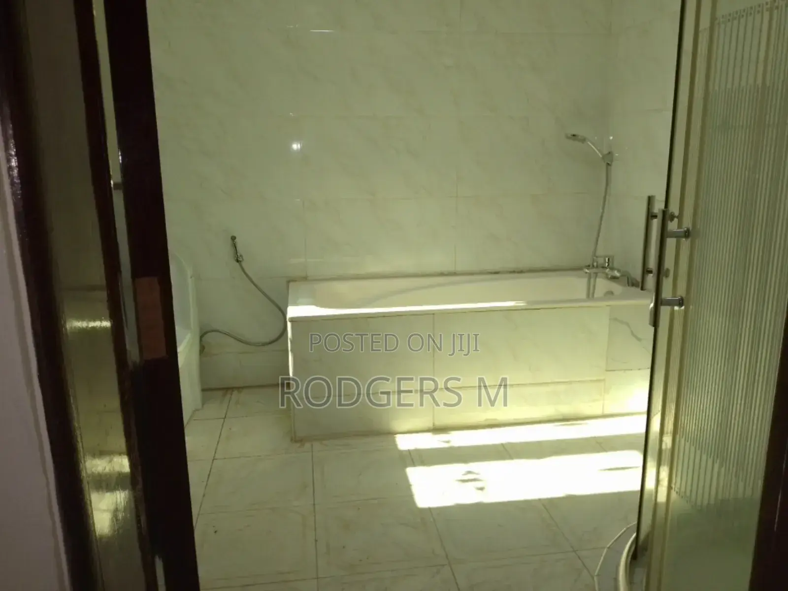 5bdrm Villa in Valley Arcade for rent