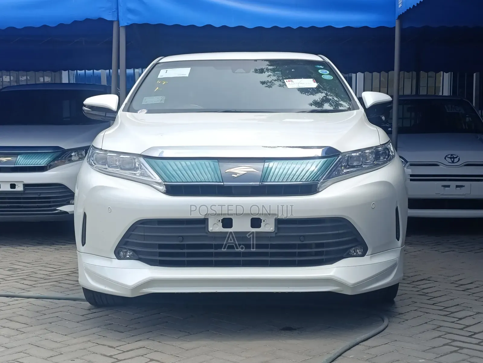 Toyota Harrier 2.5 Hybrid 4WD 2019 White